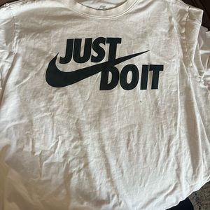 Nike T-Shirt size Large